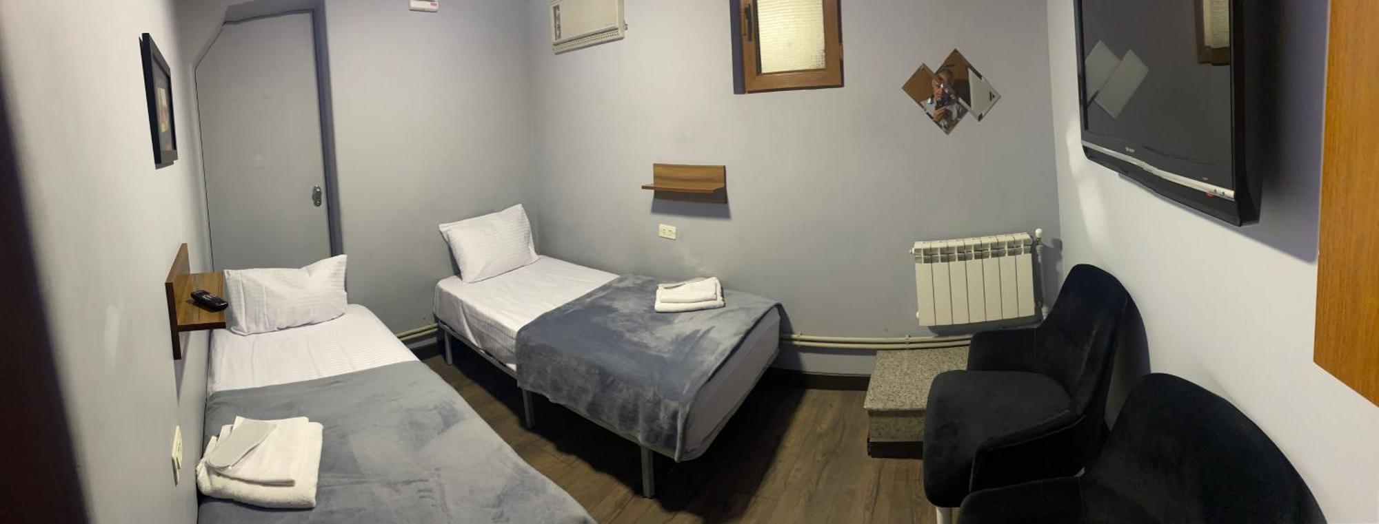 Enigma Hostel Erywań Zewnętrze zdjęcie